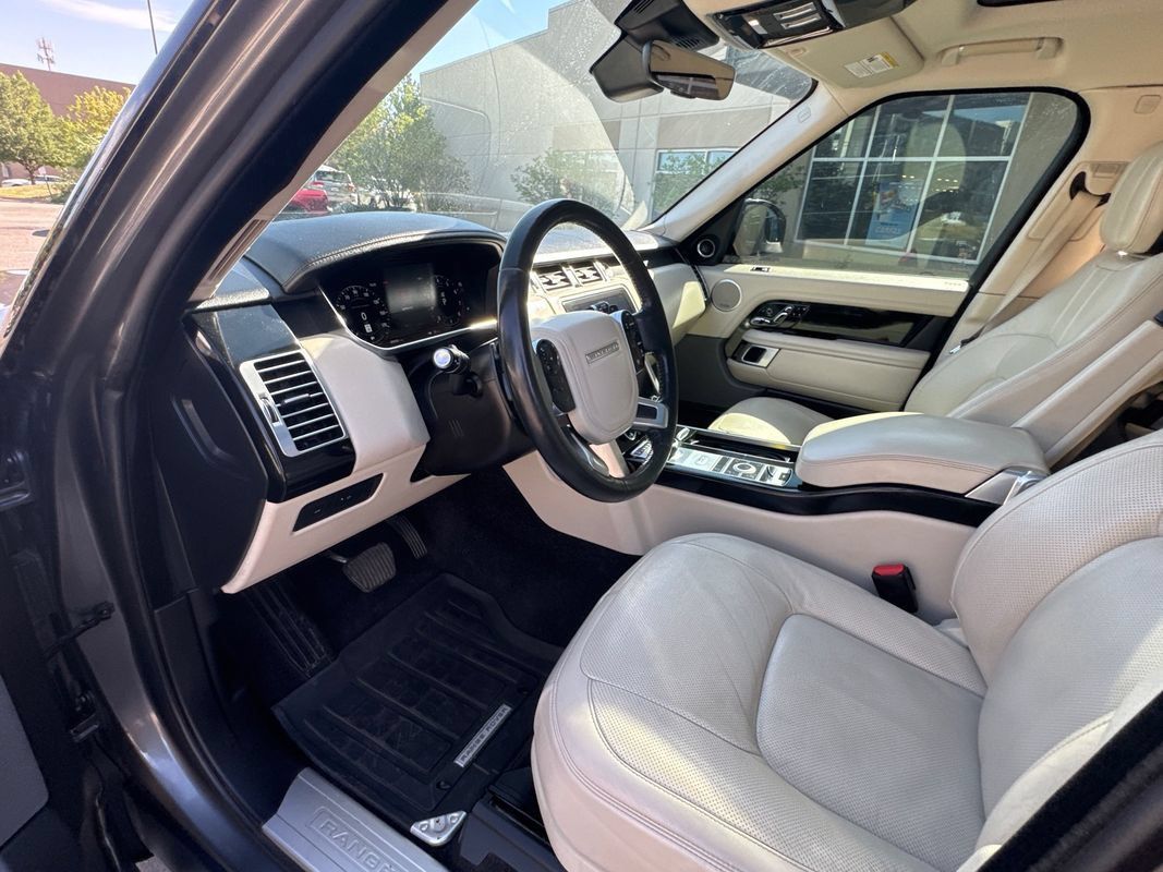 Used 2018 Land Rover Range Rover Supercharged AWD/4WD image 25