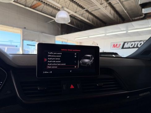 Used 2018 Audi SQ5 Prestige w/ Prestige Package image 29