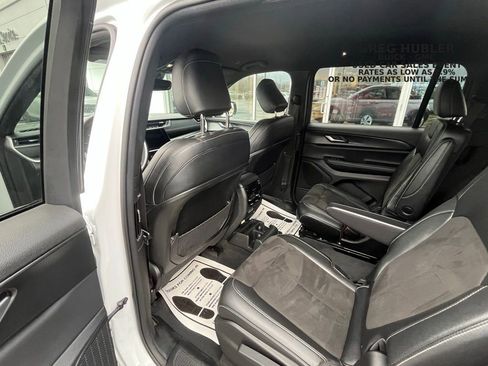 Used 2023 Jeep Grand Cherokee L Altitude image 25