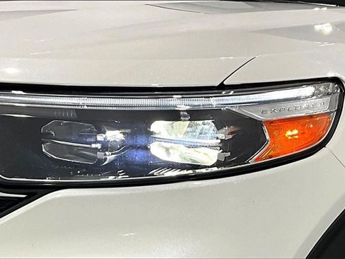 Used 2021 Ford Explorer XLT w/ Equipment Group 202A image 31