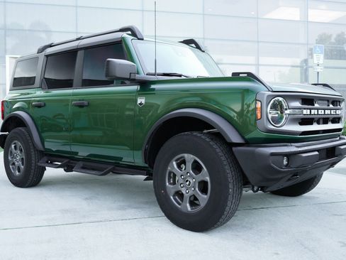 Used 2023 Ford Bronco Big Bend image 3