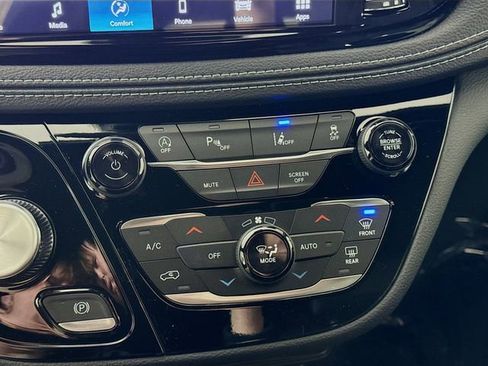 New 2026 Chrysler Pacifica Select FWD image 15