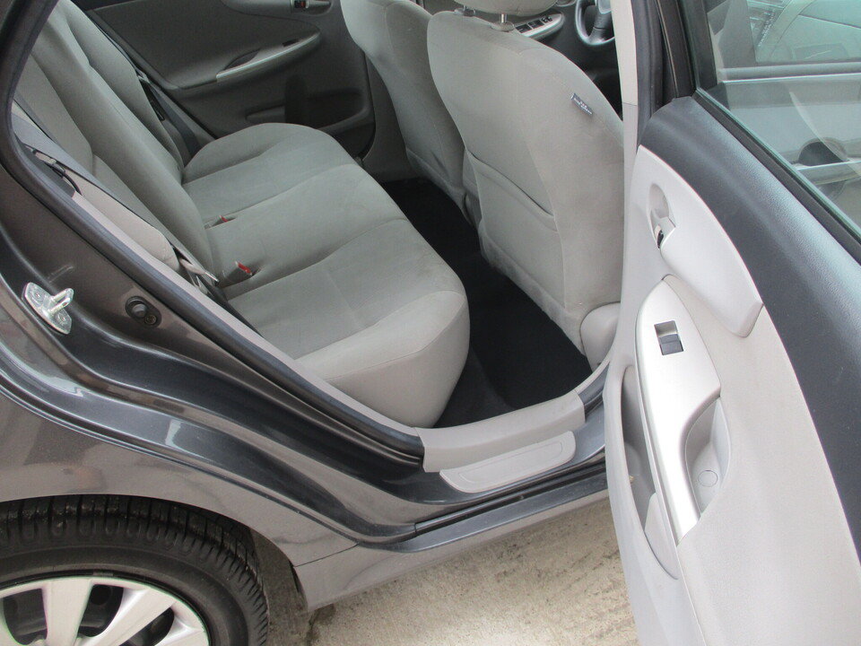 Used 2012 Toyota Corolla LE FWD image 20