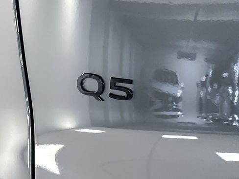 Used 2025 Audi Q5 Premium Plus w/ Premium Plus image 27