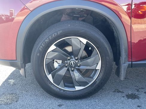 Used 2025 Nissan Rogue SV image 30