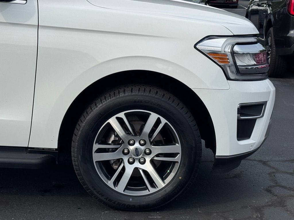 Used 2024 Ford Expedition Limited AWD/4WD image 51