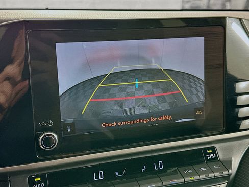 Used 2025 Toyota Camry SE image 22