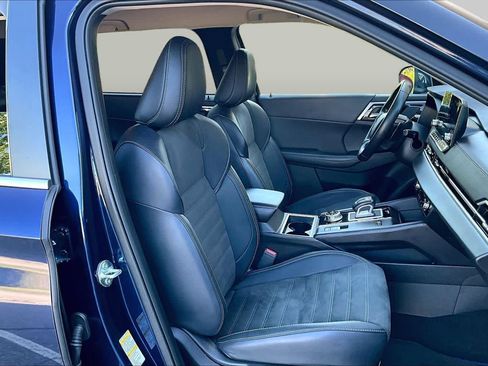 Used 2025 Mitsubishi Outlander SE AWD/4WD image 8