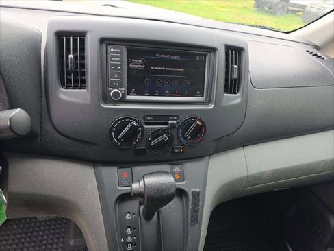 Used 2020 Nissan NV200 S FWD image 18