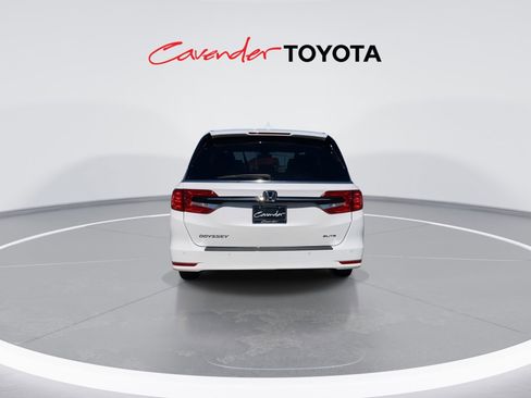 Used 2024 Honda Odyssey Elite image 7