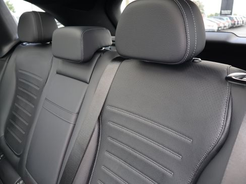 Used 2026 Mercedes-Benz GLC 300 image 18