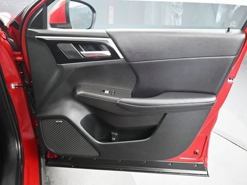 Used 2025 Mitsubishi Outlander AWD image 50