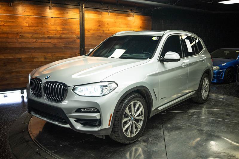 Used 2018 BMW X3 xDrive30i AWD/4WD image 2