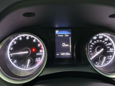 Used 2018 Toyota Camry SE FWD image 16