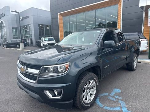 Used 2018 Chevrolet Colorado LT w/ LT Convenience Package AWD/4WD image 2