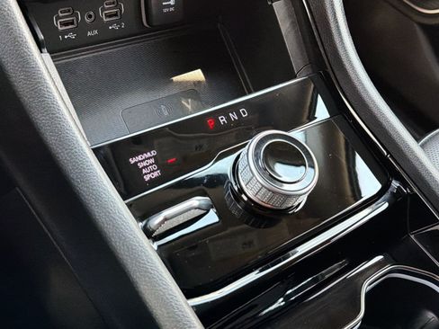 Used 2023 Jeep Grand Cherokee L Limited w/ Luxury Tech Group II AWD/4WD image 22
