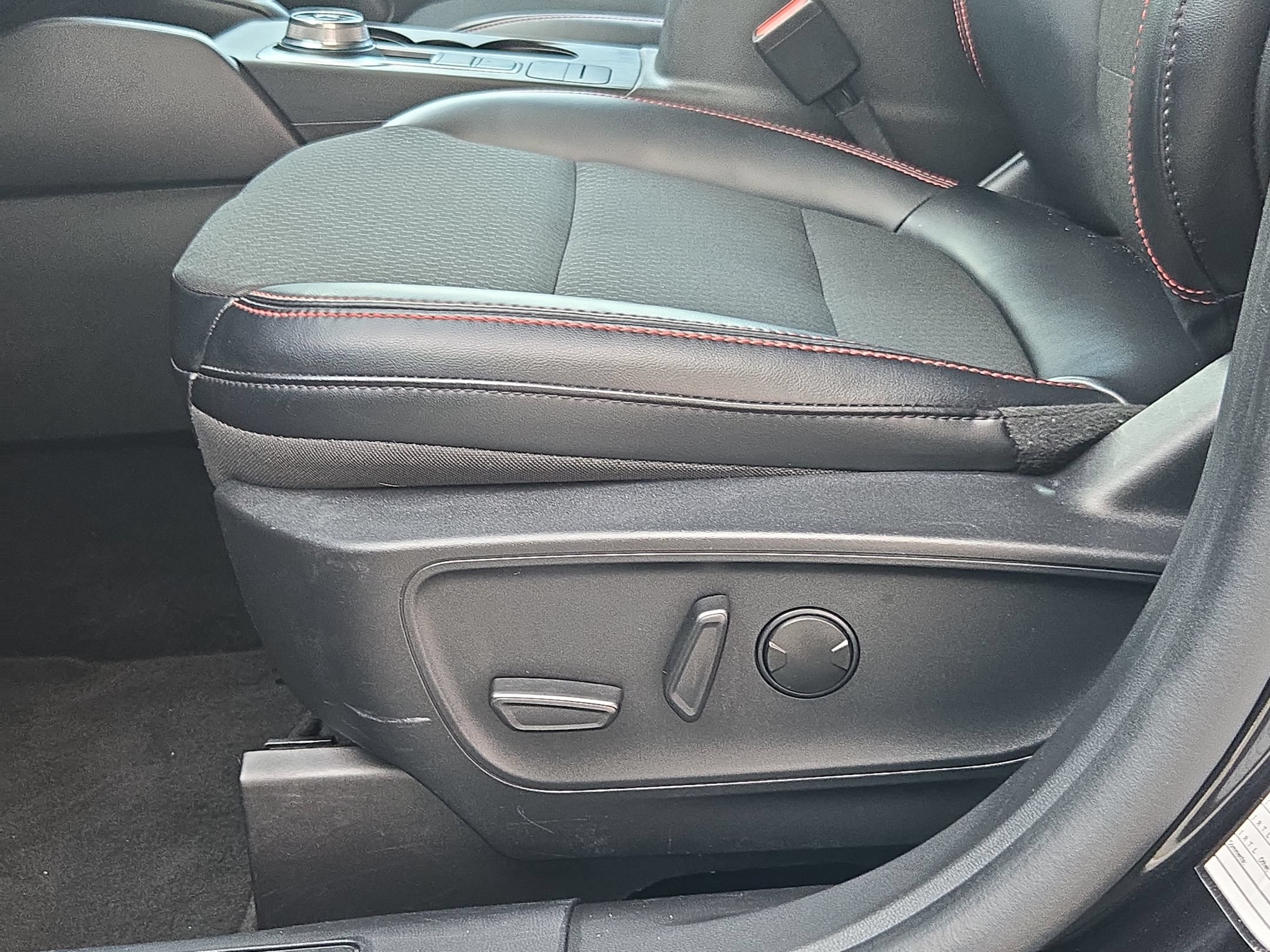Used 2025 Ford Escape ST-Line FWD image 23