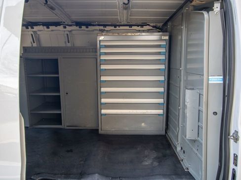 Used 2016 Chevrolet Express 3500 Extended image 30