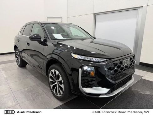 New 2026 Audi Q3 quattro 2.0T AWD/4WD image 1