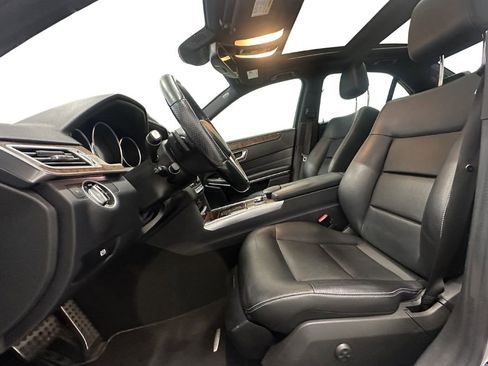 Used 2014 Mercedes-Benz E 350 4MATIC Sedan image 12