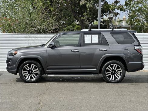 Used 2015 Toyota 4Runner Limited image 13