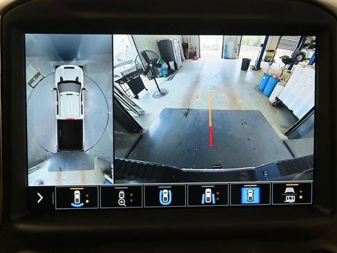 Used 2021 Chevrolet Silverado 2500 LTZ w/ LTZ Premium Package AWD/4WD image 11