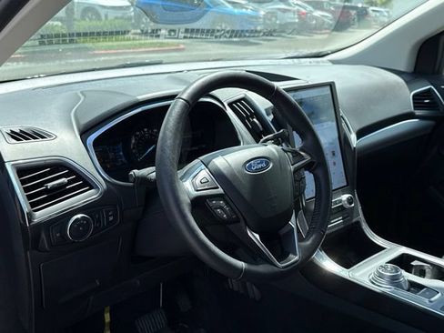 Used 2021 Ford Edge Titanium w/ Class II Trailer Tow Package AWD/4WD image 15