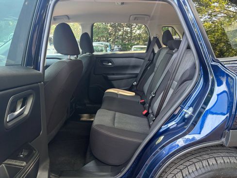 Used 2025 Nissan Rogue SV FWD image 23