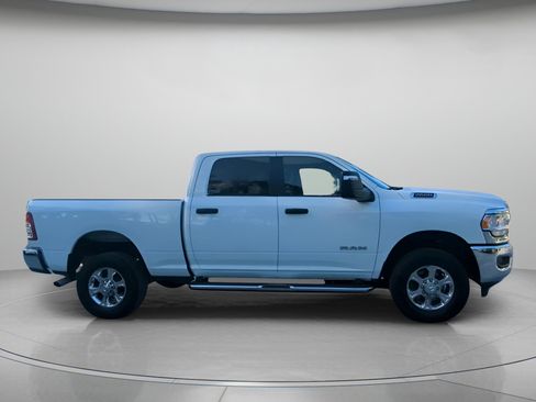 Used 2024 RAM 2500 Big Horn AWD/4WD image 33