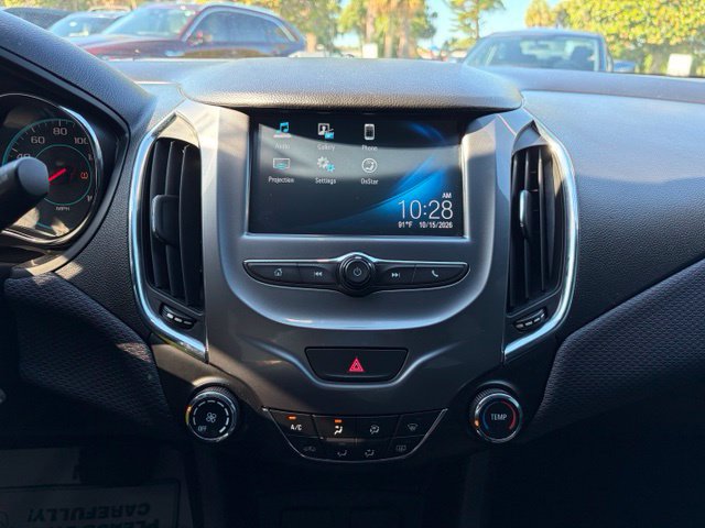 Used 2018 Chevrolet Cruze LT w/ Redline Edition FWD image 22