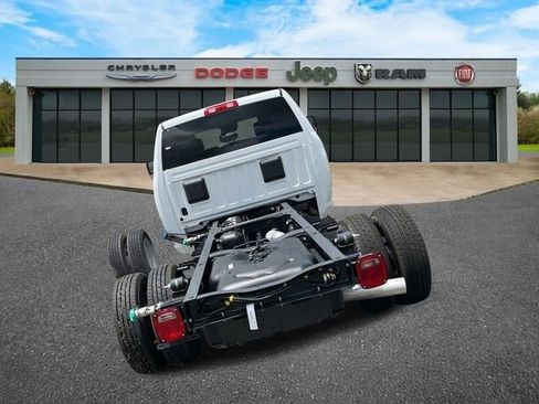 New 2025 RAM 3500 Tradesman image 22