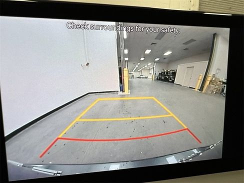 Used 2025 Genesis G70 2.5T image 20