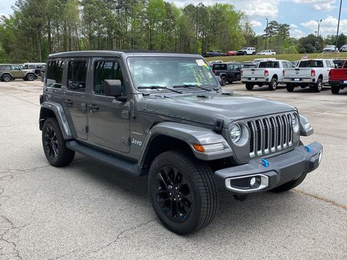 Used 2023 Jeep Wrangler Sahara image 2