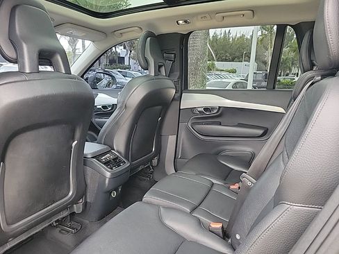 Used 2016 Volvo XC90 T6 Momentum w/ Vision Package image 7