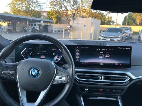 Certified 2023 BMW i4 eDrive35 image 17