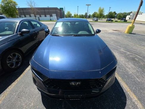 Used 2023 Honda Accord EX-L image 7