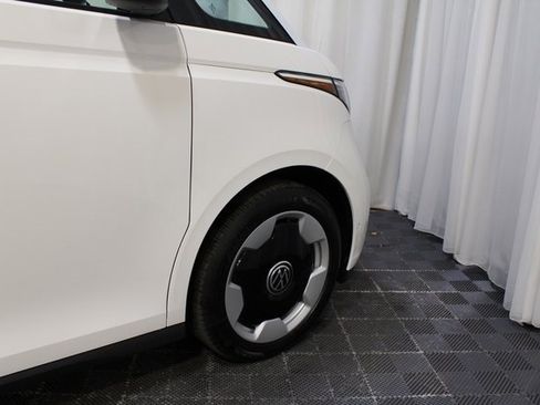 New 2025 Volkswagen ID. Buzz Pro S image 24