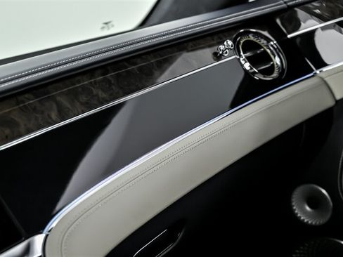 Used 2021 Bentley Continental GT AWD/4WD image 35