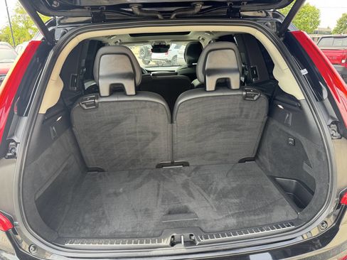 Used 2022 Volvo XC90 T6 Momentum w/ Advanced Package AWD/4WD image 11