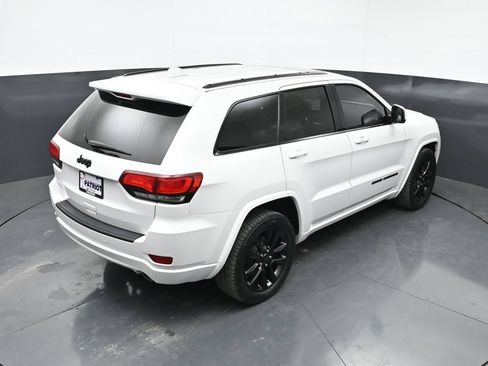 Used 2020 Jeep Grand Cherokee Altitude RWD image 36