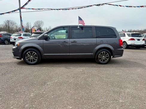 Used 2018 Dodge Grand Caravan SXT w/ Blacktop Package image 2