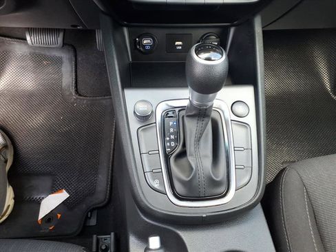 Used 2022 Hyundai Kona SEL image 14