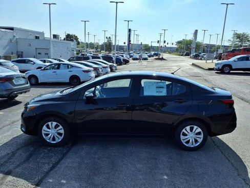 Certified 2025 Nissan Versa S w/ Trunk Package image 6