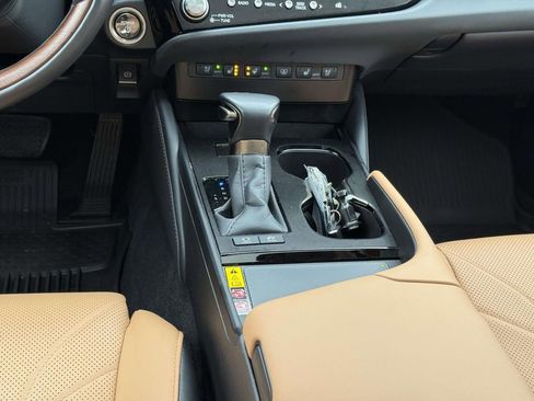 Used 2024 Lexus ES 300h Ultra Luxury w/ Accessory Package (Z1) image 19