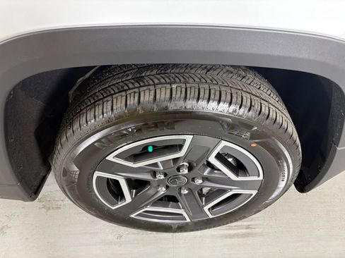 New 2026 Jeep Cherokee Limited image 11