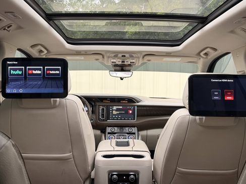 Used 2023 GMC Yukon Denali w/ Denali Reserve Package AWD/4WD image 20