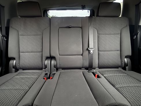 Used 2018 Chevrolet Tahoe LS w/ All-Season Package image 39