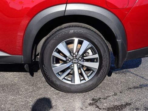 Used 2024 Nissan Pathfinder SL image 9