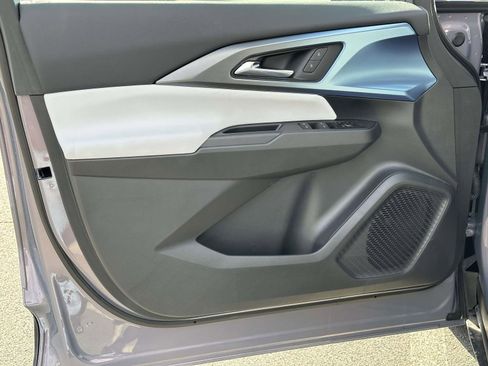 New 2026 Chevrolet Equinox EV LT image 19