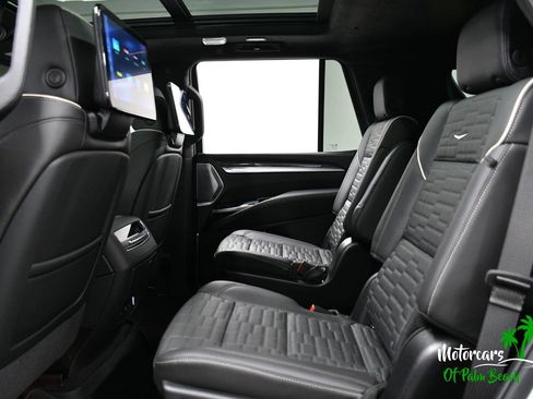 Used 2026 Cadillac Escalade V w/ LPO, ONYX Package image 52